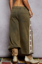 Load image into Gallery viewer, POL French Terry Striped Patch Trim Star Patch Knit Pants