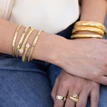 Load image into Gallery viewer, April26 Array - Treasure Jewels - Pure Heart Bangle