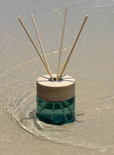 Load image into Gallery viewer, True Ocean Coastal Reed Diffuser – Beach Day Fragrance