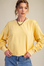 Load image into Gallery viewer, Easel Star Patch Detailing Washed Terry Pullover