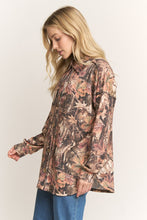 Load image into Gallery viewer, Heimish RIbbed Camo Print Button Down Shacket