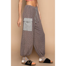Load image into Gallery viewer, POL Joggers Charcoal dainty Floral with Cargo Pockets