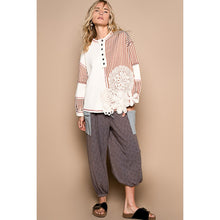 Load image into Gallery viewer, POL Joggers Charcoal dainty Floral with Cargo Pockets