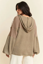 Load image into Gallery viewer, Davi & Dani Oversized Knit Top With Flower Patch Contrast - Olive
