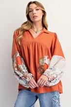 Load image into Gallery viewer, Easel Patch Detailing Washed Cotton Gauze Tunic
