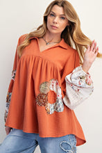 Load image into Gallery viewer, Easel Patch Detailing Washed Cotton Gauze Tunic