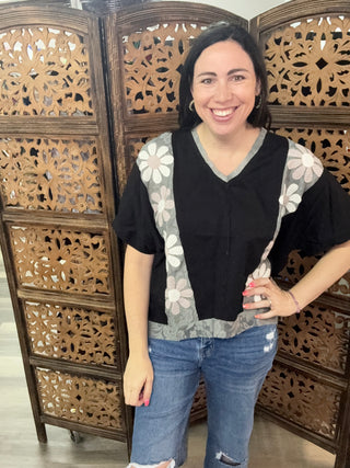 Davi & Dani - Black Floral Patchwork Detail Short Sleeve Top