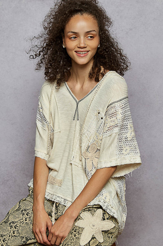 POL Lace V-Neck Hoodie Top – Relaxed Neutral Rib with Lace Detail