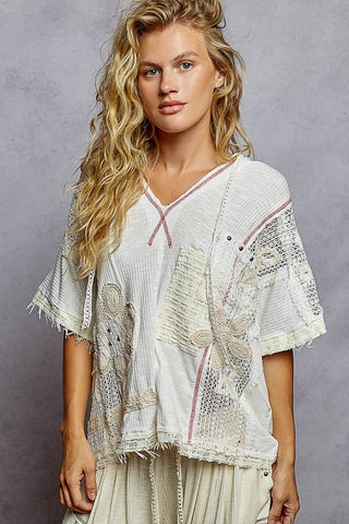POL Lace V-Neck Hoodie Top – Relaxed Neutral Rib with Lace Detail