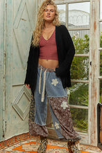 Load image into Gallery viewer, POL Long Sleeve Relaxed fit cardigan with pockets
