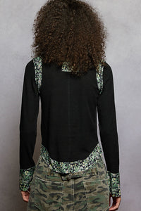 POL V-Neck Floral Patch Ribbed Top