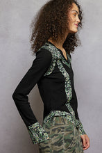 Load image into Gallery viewer, POL V-Neck Floral Patch Ribbed Top
