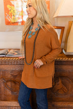 Load image into Gallery viewer, Andree Weekend Ease Pocket Top

