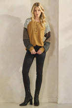 Load image into Gallery viewer, HEIMISH - LONG SLEEVE SOLID AND PRINT URBAN RIB CONTRAST TOP
