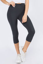 Load image into Gallery viewer, Yelete Crop Buttery Soft Leggings - Navy, Charcoal, White
