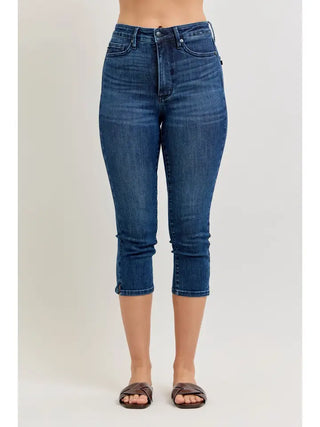 Judy Blue - High-Waise T.C. Capri w/ Shield Back Pockets
