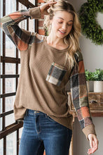 Load image into Gallery viewer, HEIMISH - SOLID WAFFLE AND PLAID TOP WITH POCKET
