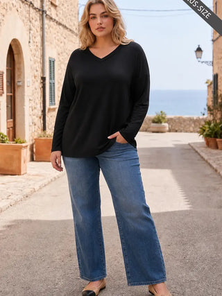 Dear Scarlett - V-Neck Soft Lightweight Knit Top - Black Noir
