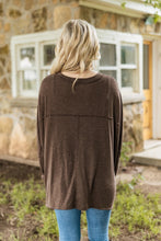 Load image into Gallery viewer, Andree By Unit Soft Relaxed Top
