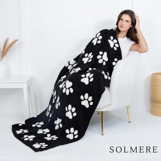 Solmere Blanket – Black Paw Print
