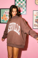 Load image into Gallery viewer, BUCKETLIST &#39;NASHVILLE &amp; BROADWAY&#39; Reversible Sweatshirt
