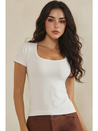 Yelete - Seamless Scoop Neck Short Sleeve Top - White