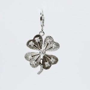 Treasure Jewels Trebol Charm In Silver & Gold