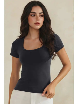 Yelete - Seamless Scoop Neck Short Sleeve Top - Black