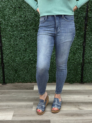 Judy Blue High Rise Skinny Jeans – Medium Blue Denim