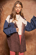 Load image into Gallery viewer, Davi &amp; Dani - COLOR BLOCK BUTTON DOWN LONG SLEEVE HOODIE JACKET
