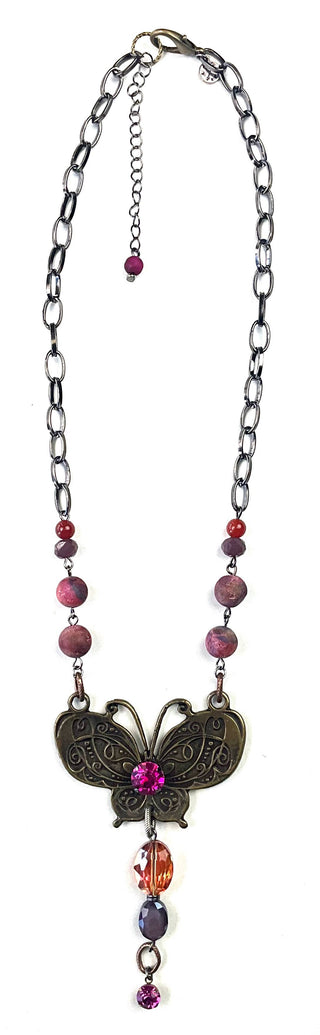 Lost & Found Trading - NK-Short Beaded & Chain Butterfly Pendant Necklace