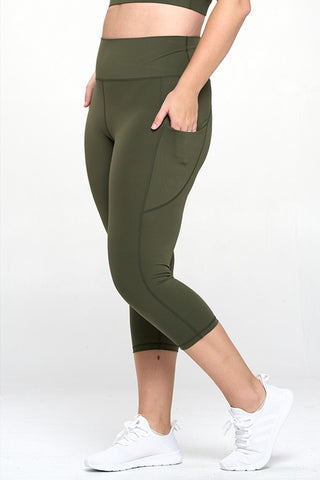 Yelete Buttery Soft Activewear Capri Leggings with Pockets