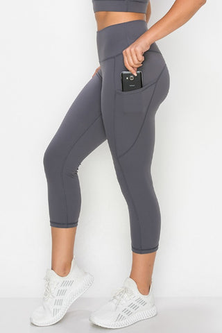 Yelete Buttery Soft Activewear Capri Leggings with Pockets