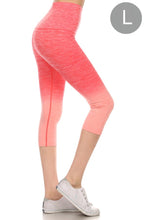 Load image into Gallery viewer, Yelete Ombre Capri Leggings
