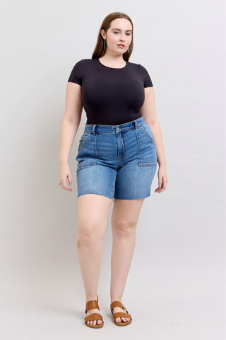 Judy Blue Mid Rise Bermuda Short - Medium Wash