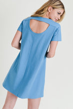Load image into Gallery viewer, Array Yelete Short Sleeve Cut Out Back Dress with Pockets
