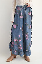 Load image into Gallery viewer, Easel Floral Printed Chambray Loose Fit Pants – 100% Tencel
