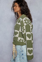 Load image into Gallery viewer, POL V Neck Flower Print And Distress Point Sweater
