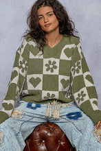 Load image into Gallery viewer, POL V Neck Flower Print And Distress Point Sweater

