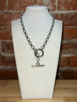 Chunky Link Toggle Necklace