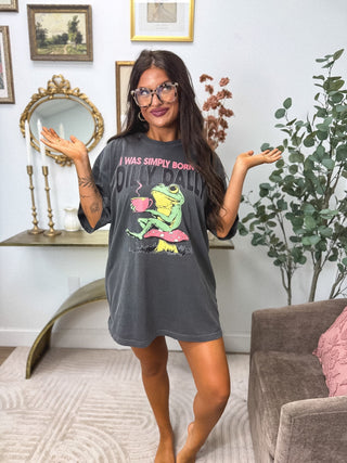 Dilly Dally Frog Graphic Tee on Pepper