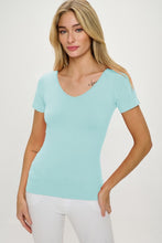 Load image into Gallery viewer, YELETE - Seamless Reversible V-Neck Short Sleeve Top
