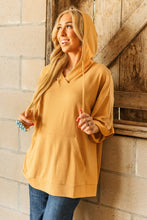 Load image into Gallery viewer, Andree by Unit Short Sleeve Two Tone Hoodie
