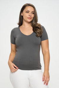 YELETE - Seamless Reversible V-Neck Short Sleeve Top