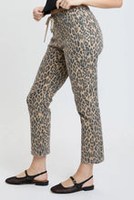 Load image into Gallery viewer, YMI Cargo Crop Pants
