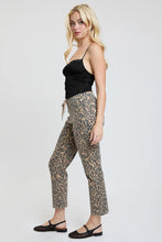 Load image into Gallery viewer, YMI Cargo Crop Pants
