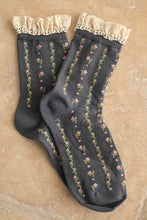 Load image into Gallery viewer, Miou Muse Floral Print Crochet Trim Socks

