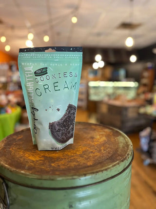 Simply Delightful - Mint Cookies And Cream Popcorn