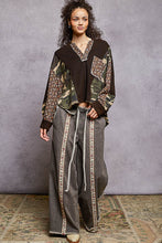 Load image into Gallery viewer, POL Long Sleeve Printed Contrast Thermal Hooded Knit Top
