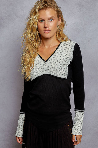 POL V Neck Lace Trim Detail Floral Pattern Thermal Knit Top